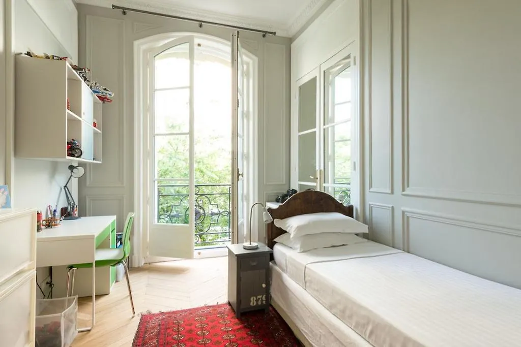 Avenue Frederic Le Play By Onefinestay Paris França